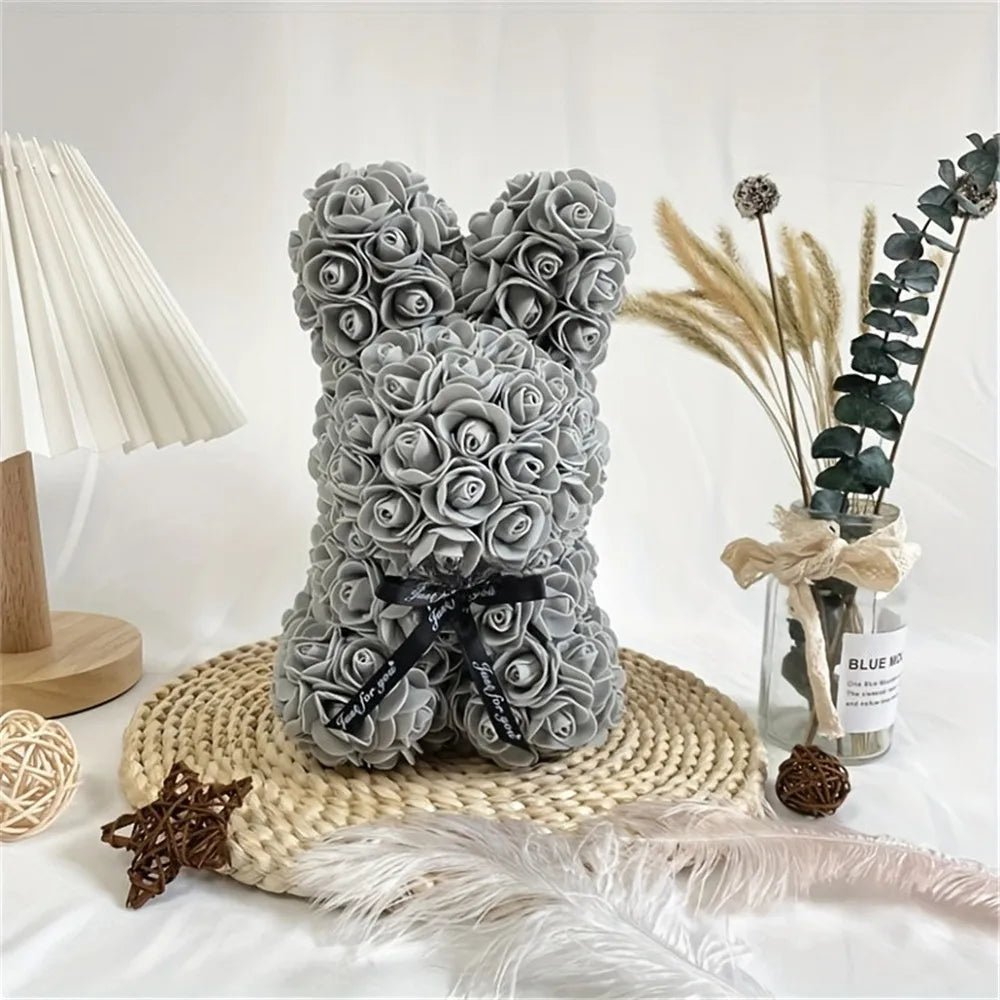 Lapin en Roses Éternelles – Le Cadeau Parfait pour Émerveiller