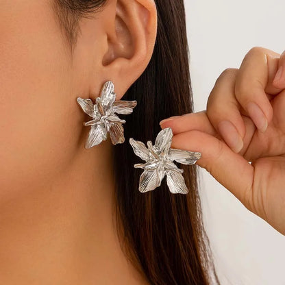 Boucles d'oreilles fleur dorées vintage bijou femme - vue 11