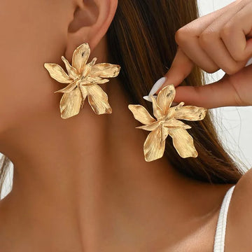 Boucles d'oreilles fleur dorées vintage bijou femme