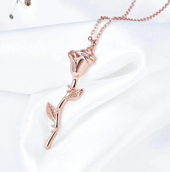 Collier en Argent avec pendentif en forme de Rose - Rose Eternelle La Boutique