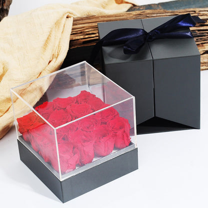 Schachtel mit 16 ewig roten Rosen