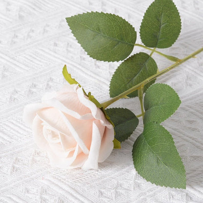 Strauß aus 5 ewigen Rosen in Seide