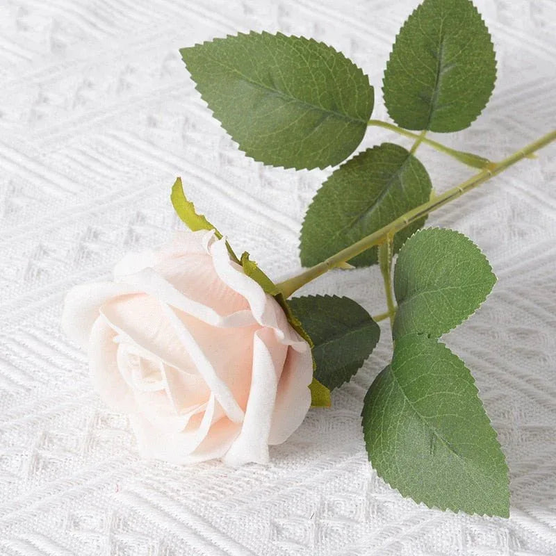 Bouquet de Fleurs composé de Rose en soie - Rose Eternelle La Boutique