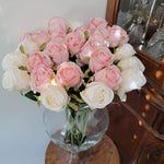 Élégant bouquet de roses éternelles artificielles
