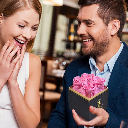 Elegante kleine Schachtel mit ewiger Rose